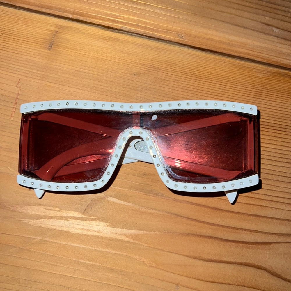 Only worn once sunglasses